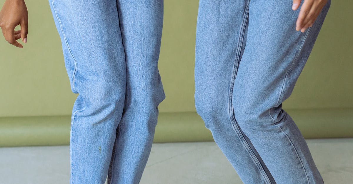 Round-Up of Stylish Walk-In Wardrobe Ideas for Small Spaces